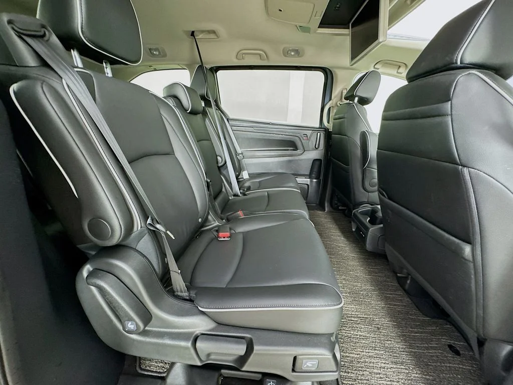 Certified Used 2026 Sonic Gray Pearl Honda Touring image 40