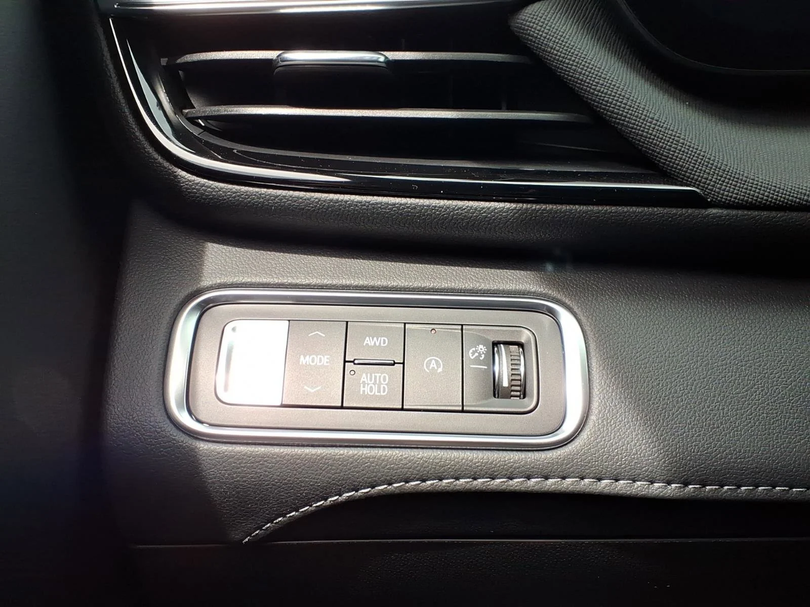 2026 Buick Enclave Sport Touring - Photo 24