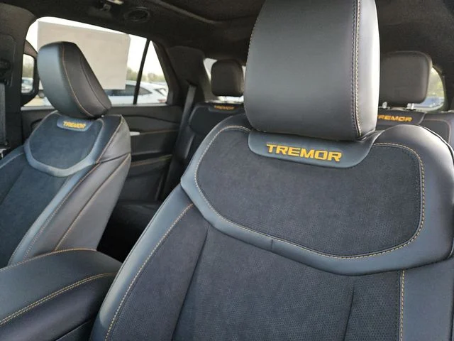 New 2026 Agate Black Metallic Ford Tremor® image 17