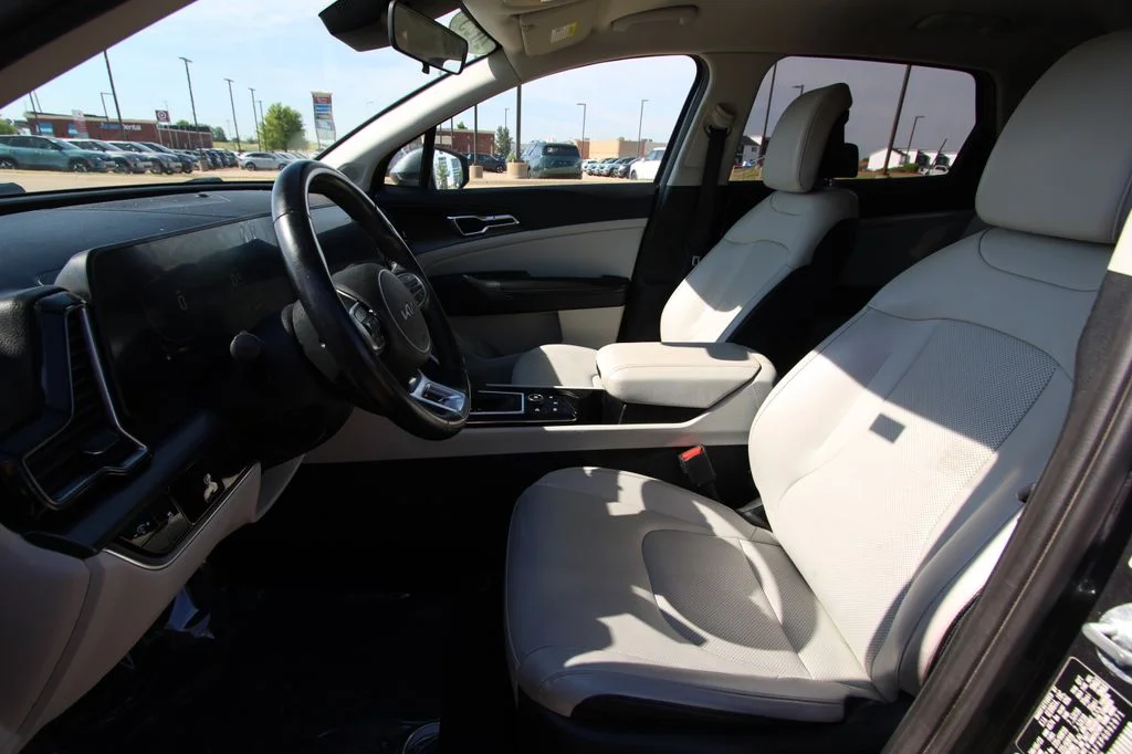 Used 2023 Gray Kia EX image 6