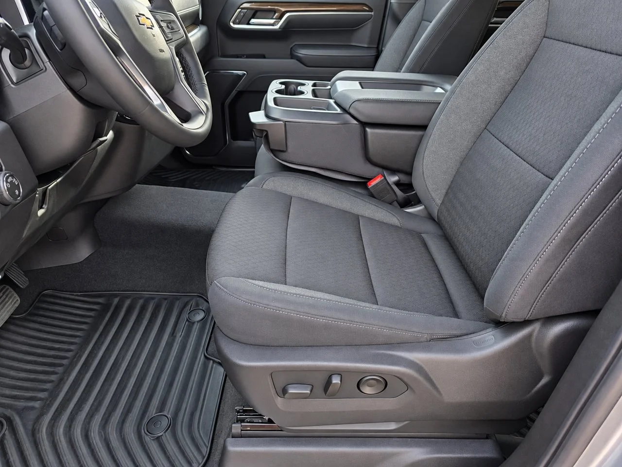 Used 2026 Sterling Gray Metallic Chevrolet LT image 18