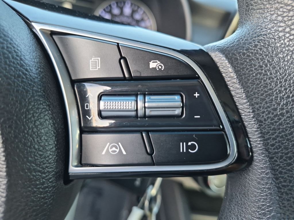 2023 Kia Forte LXS - Photo 19