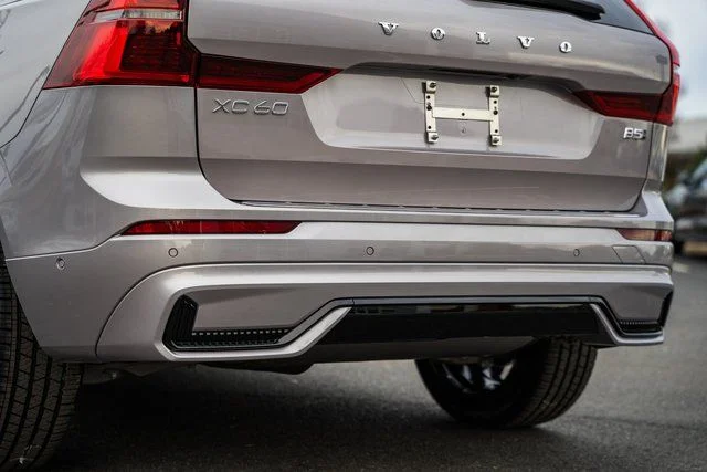 New 2026 Aurora Silver Volvo Plus image 9