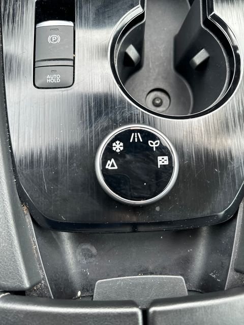 Used 2021 Gray Nissan SV image 27