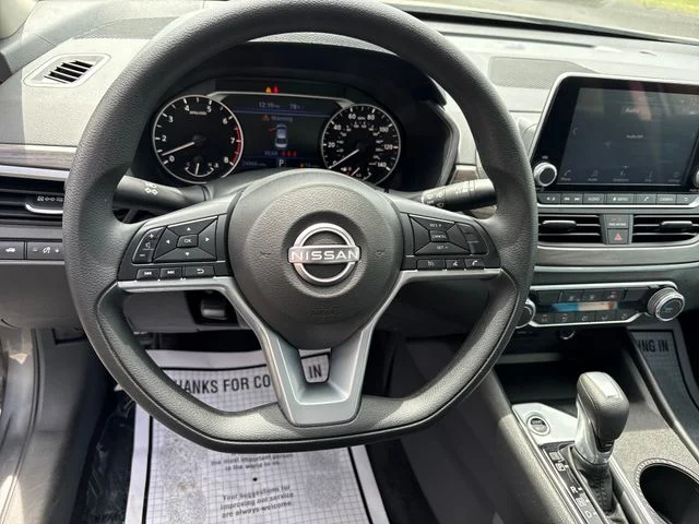 Used 2025 Gun Metallic Nissan 2.5 SV image 20