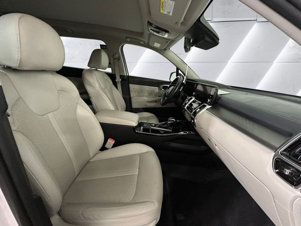 Used 2023 White Kia SX image 13