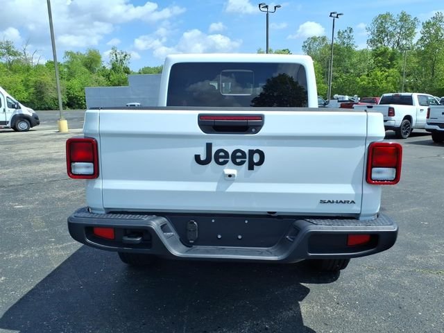 New 2026 Bright White Clear-Coat Exterior Paint Jeep Sahara image 6