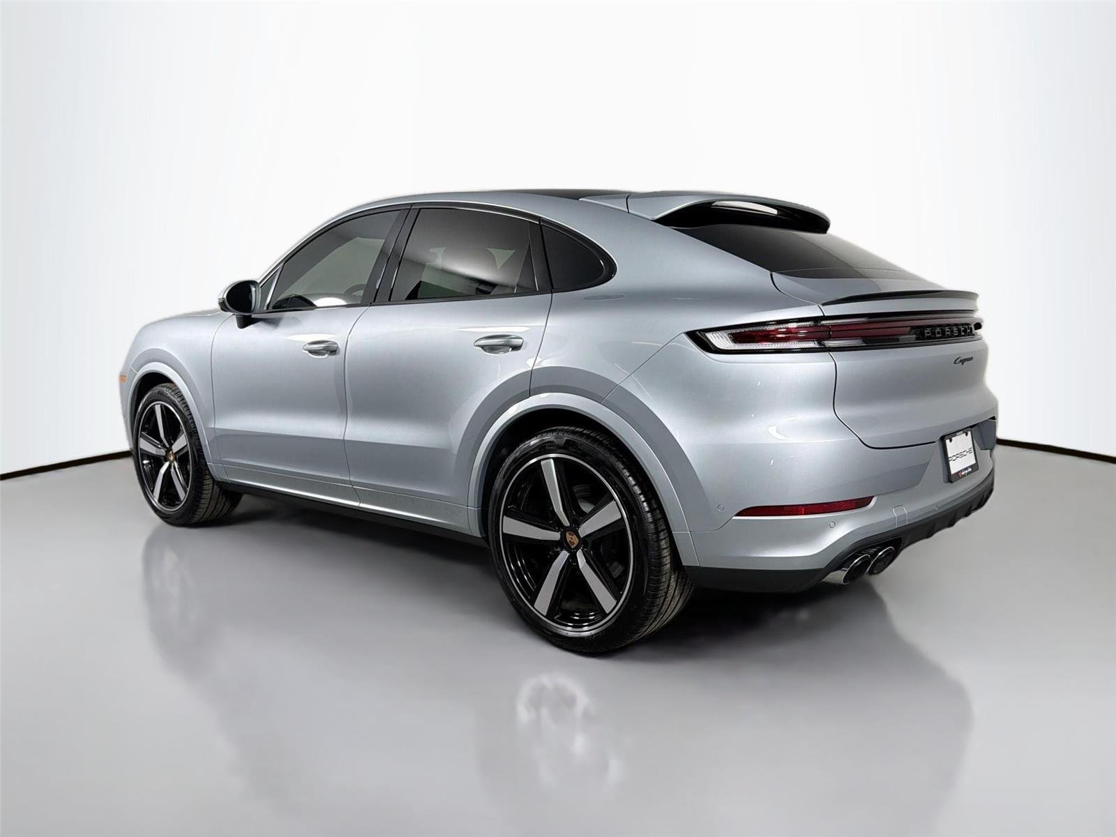 Certified Used 2025 Dolomite Silver Metallic Porsche Coupé image 3