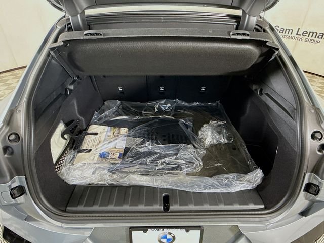 New 2026 Gray Metallic BMW xDrive28i image 27
