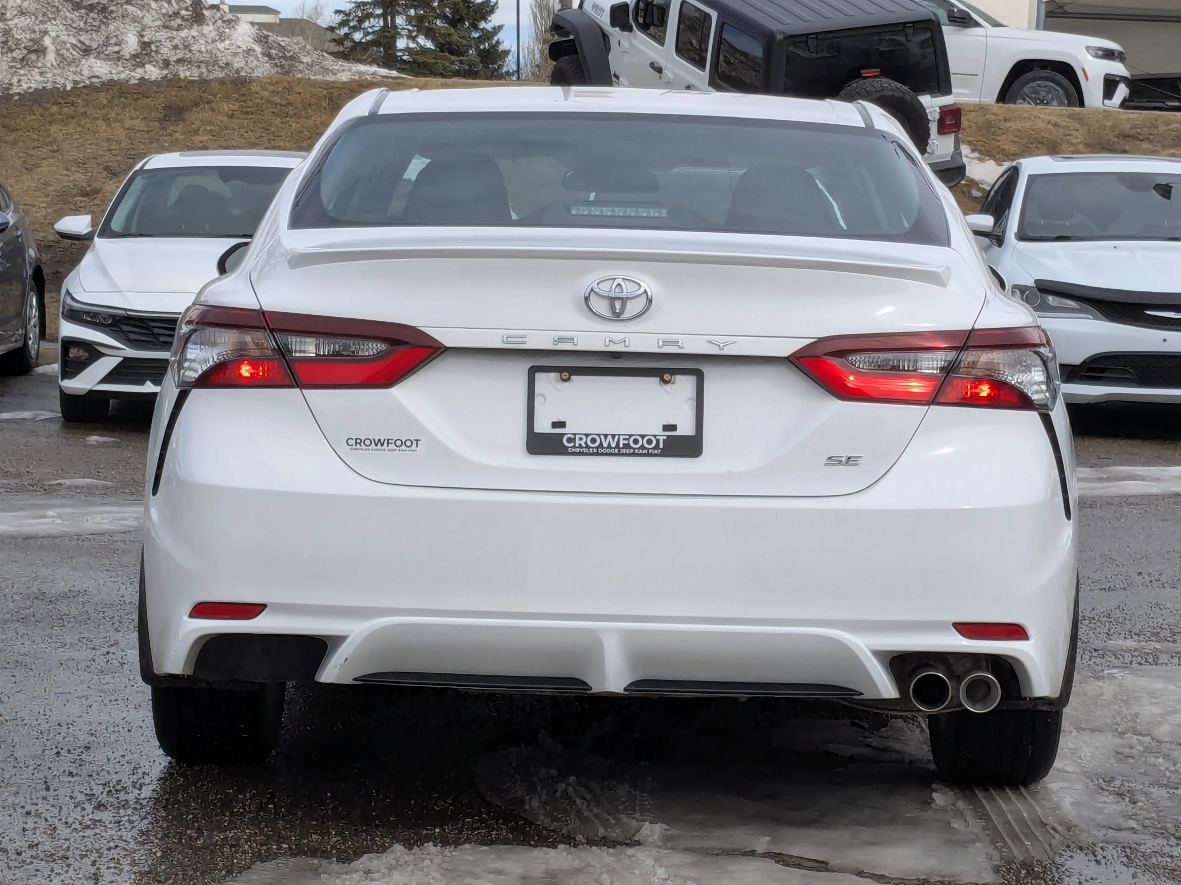 Used 2024 White Toyota SE - Toyota Safety Sense - Heated Seats & More image 7