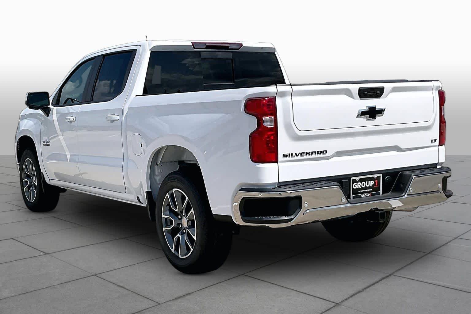 New 2026 Summit White Chevrolet LT image 4