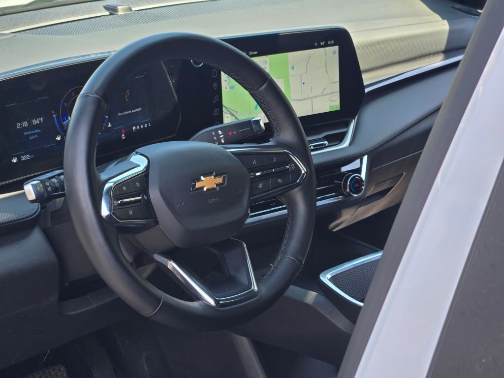 2025 Chevrolet Equinox LT - Photo 22