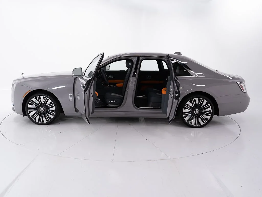 New 2026 Tempest Grey Rolls-Royce  image 9