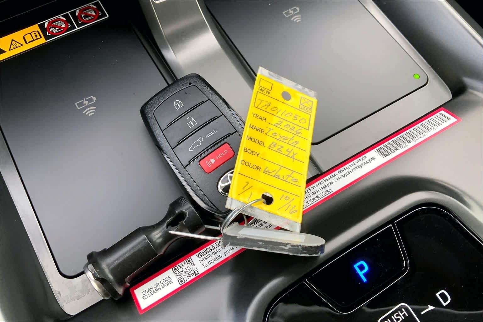 Used 2026 Wind Chill Pearl Toyota XLE Plus image 14
