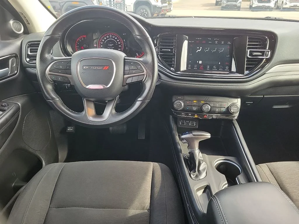 Used 2021  Dodge SXT image 17
