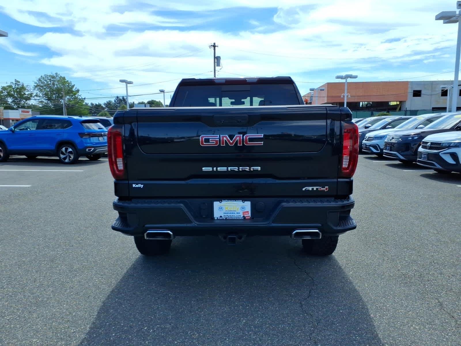 Used 2022 Ebony Twilight Metallic GMC AT4 image 6