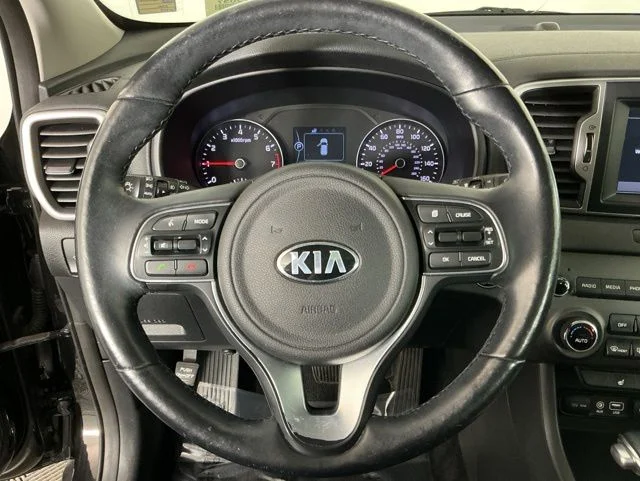 Used 2017 Red Kia EX image 16