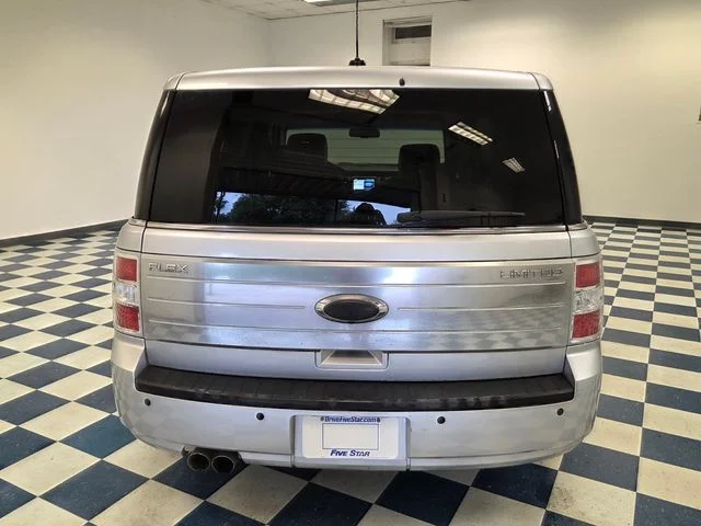 Used 2011 Silver Ford Limited image 6
