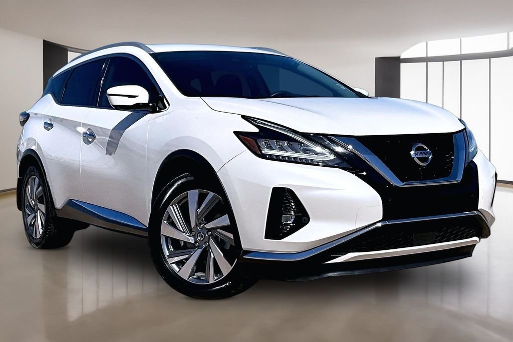 Used 2021 White Nissan SL image 11