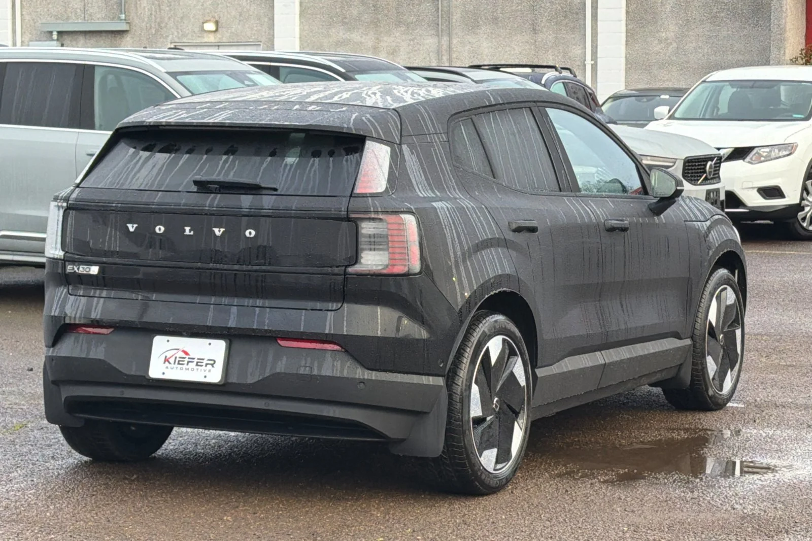 New 2026 ONYX BLACK Volvo Ultra image 4