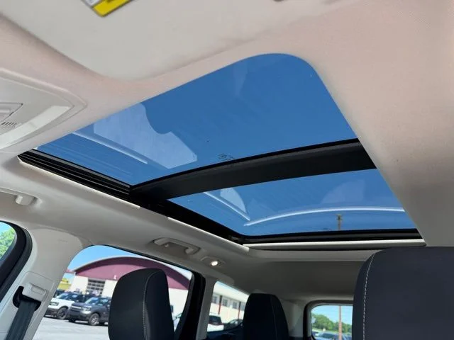 Certified Used 2018 Blue Metallic Ford SE image 14