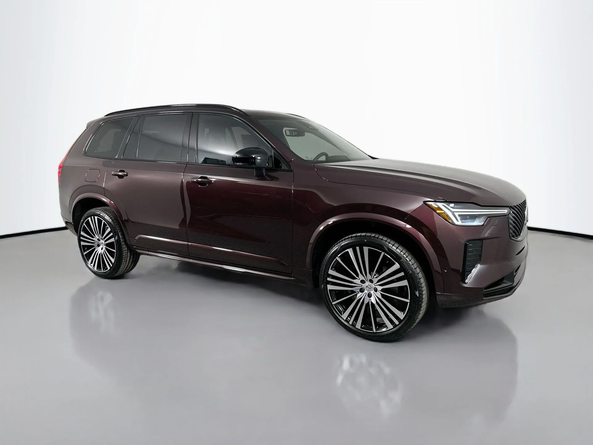 New 2026 Mulberry Red Volvo Ultra image 3