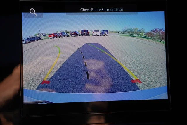 Used 2023 White Jeep Altitude image 37