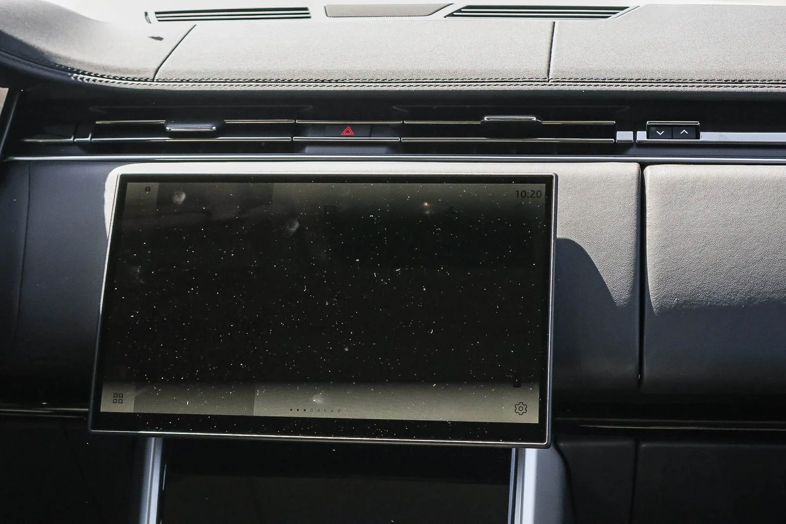 New 2026 Fuji White Land Rover SE image 22