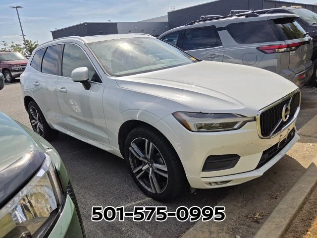Used 2021 White Volvo T5 Momentum image 5