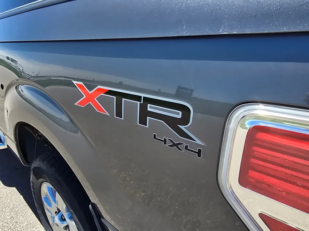 Used 2013 STERLING GRAY METALLIC Ford XLT image 12