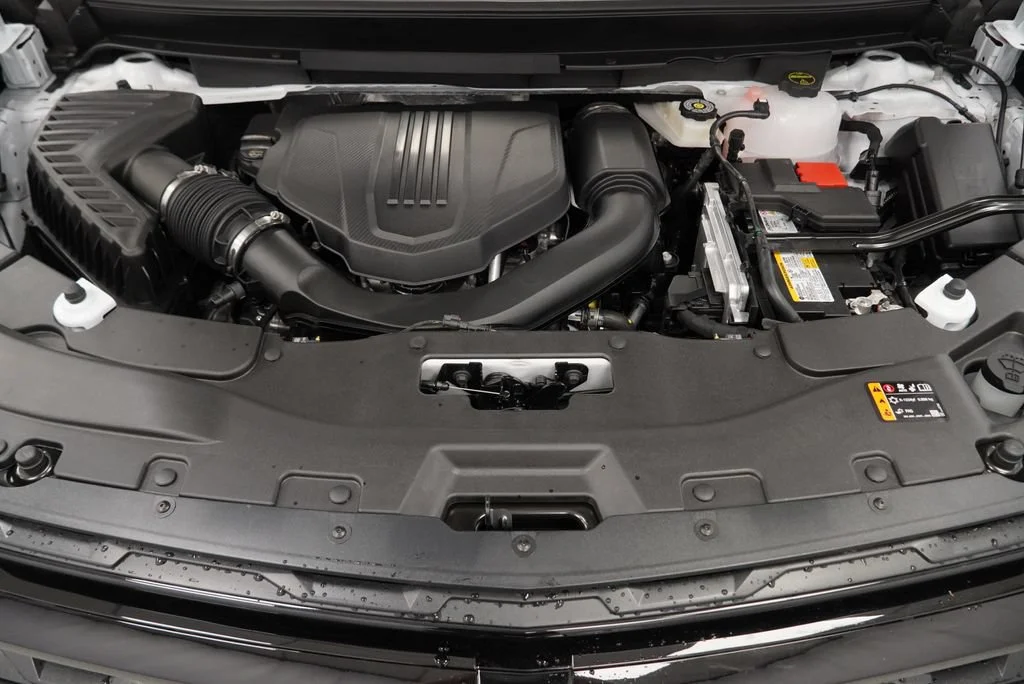 New 2027 Summit White Chevrolet LT image 41