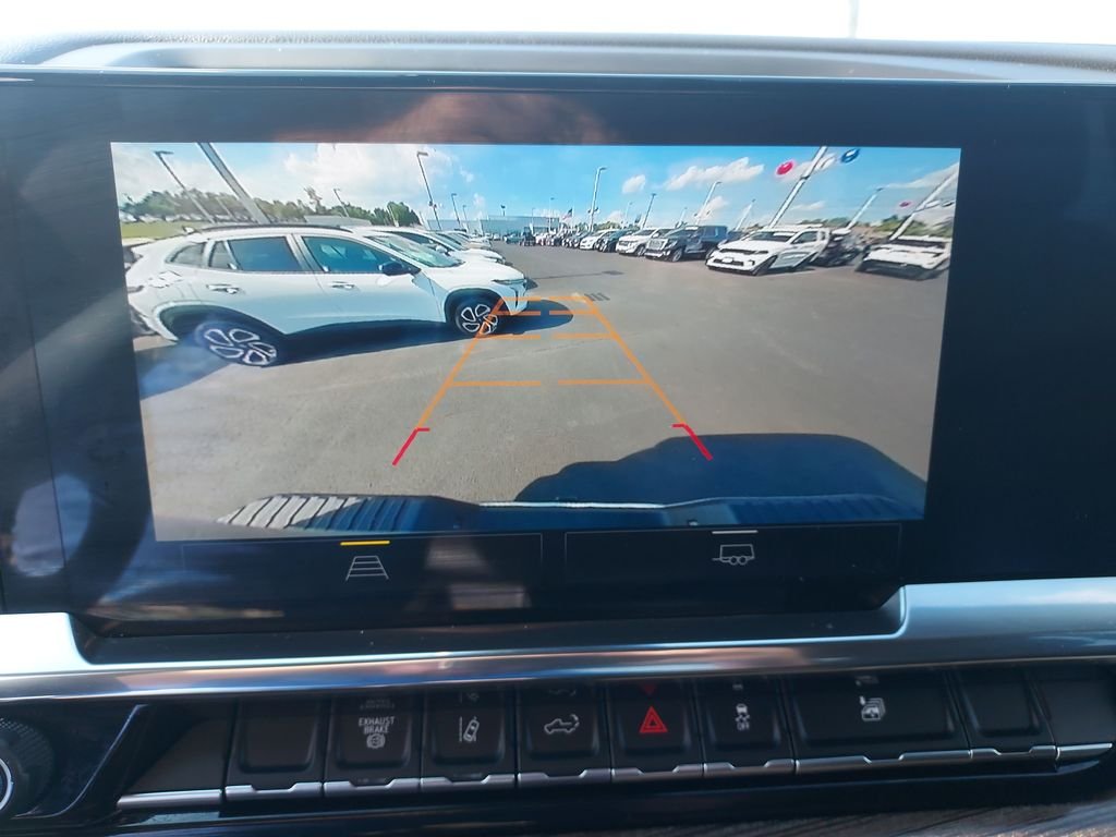 Used 2025 Gray Chevrolet LT image 23