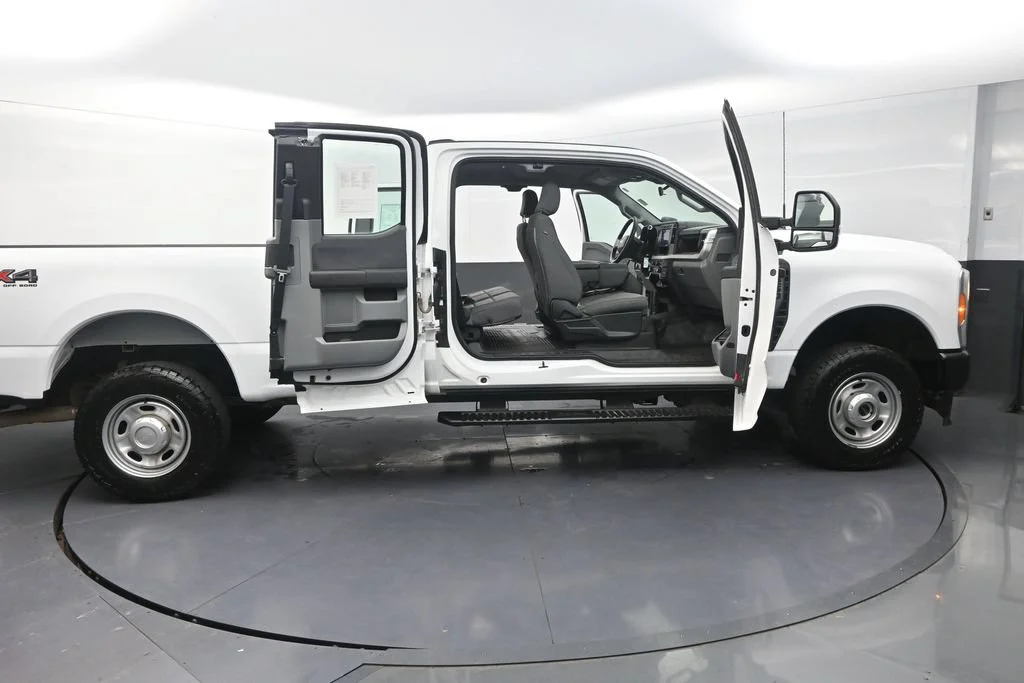 Used 2023 White Ford XL image 36