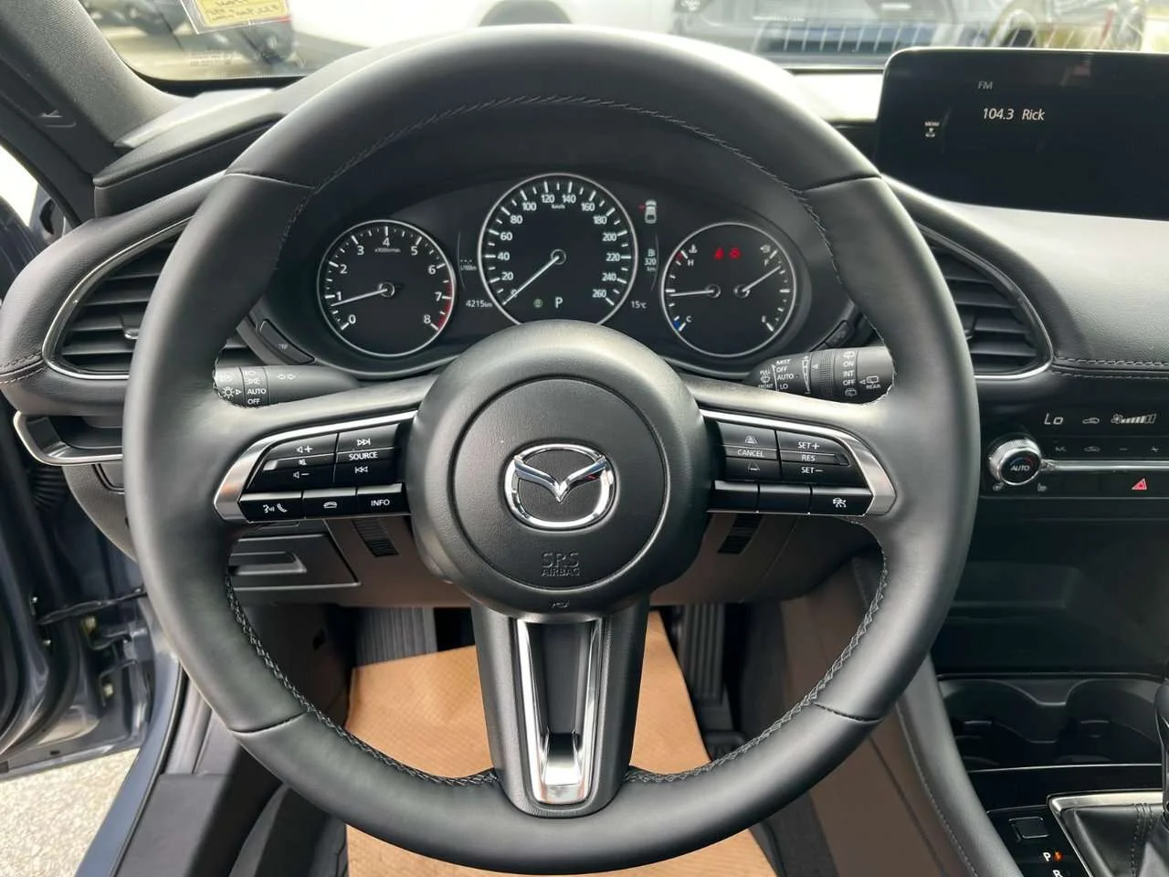 Used 2025  Mazda GS image 17