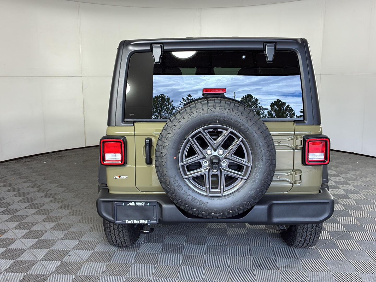 New 2027 41 Paint Jeep Sport S image 5