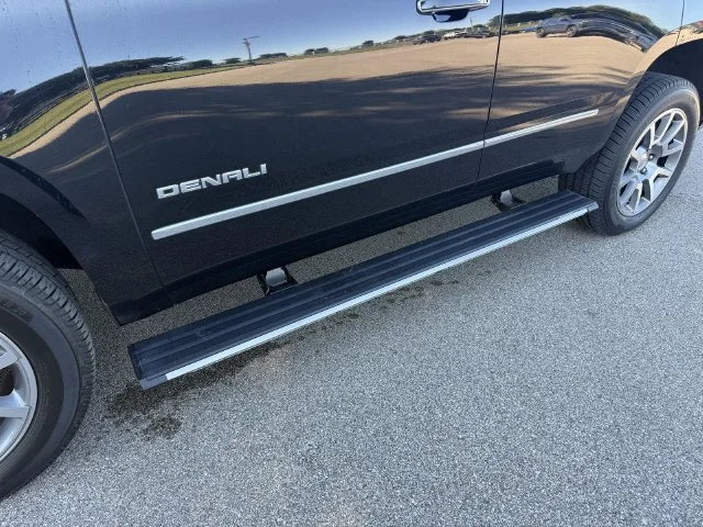 Used 2015 Onyx Black GMC Denali image 29