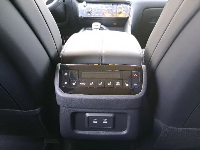 New 2026 MINERAL BLACK INFINITI Luxe FWD image 23