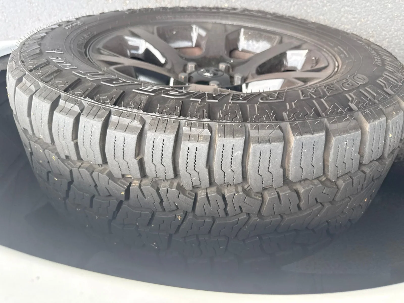 Used 2014 Bright White Clearcoat Ram Laramie image 11