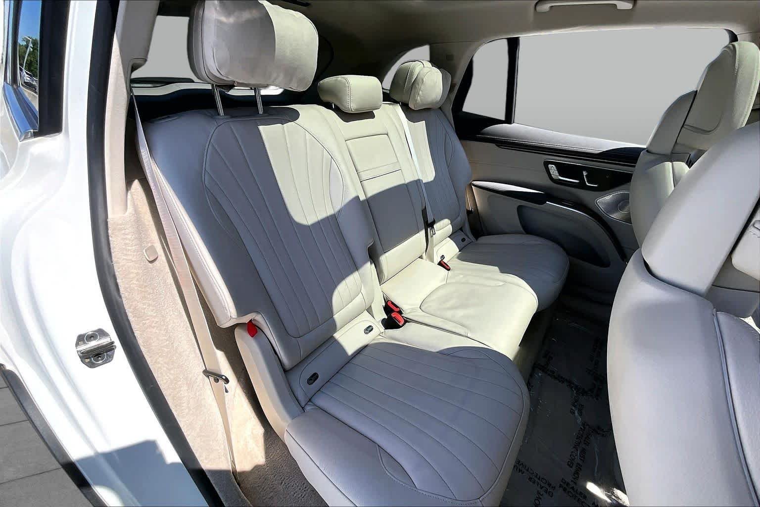 Used 2023 MANUFAKTUR Diamond White Mercedes-Benz EQS 450+ image 18