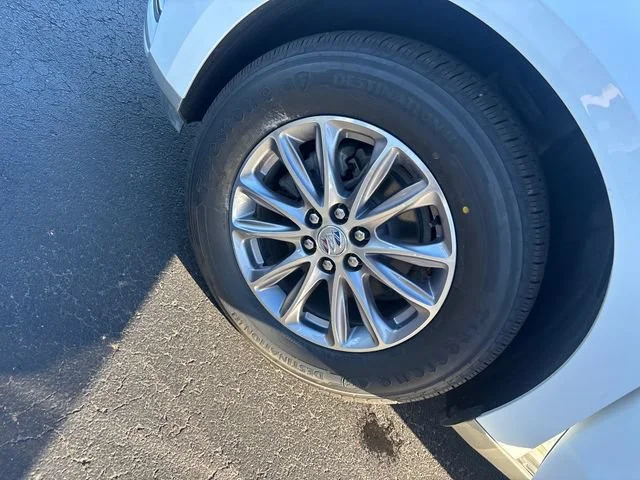 Used 2023 (Includes Satin Nickel lower exterior accent color.) Buick Essence image 30