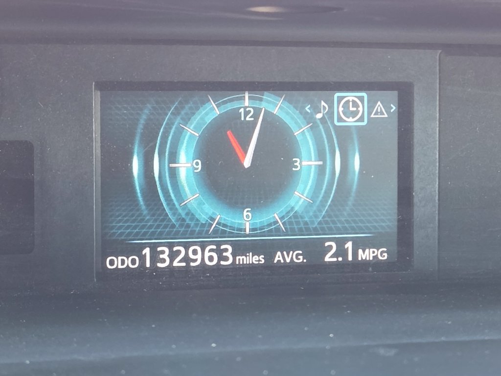 Used 2015 Brown Toyota Three image 33