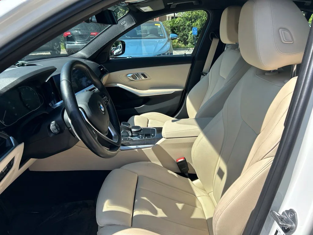 Used 2021 White BMW 330i xDrive image 18