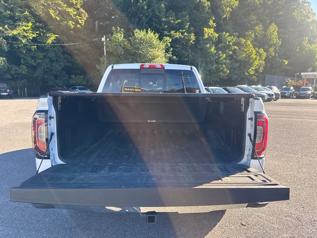 Certified Used 2018 White GMC SLT image 8