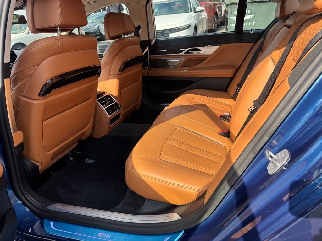 Used 2022 Blue BMW 750i xDrive image 25