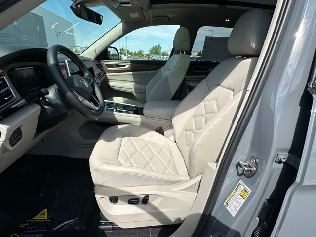 New 2026 Pure Gray Volkswagen 2.0T SE w/Technology image 24