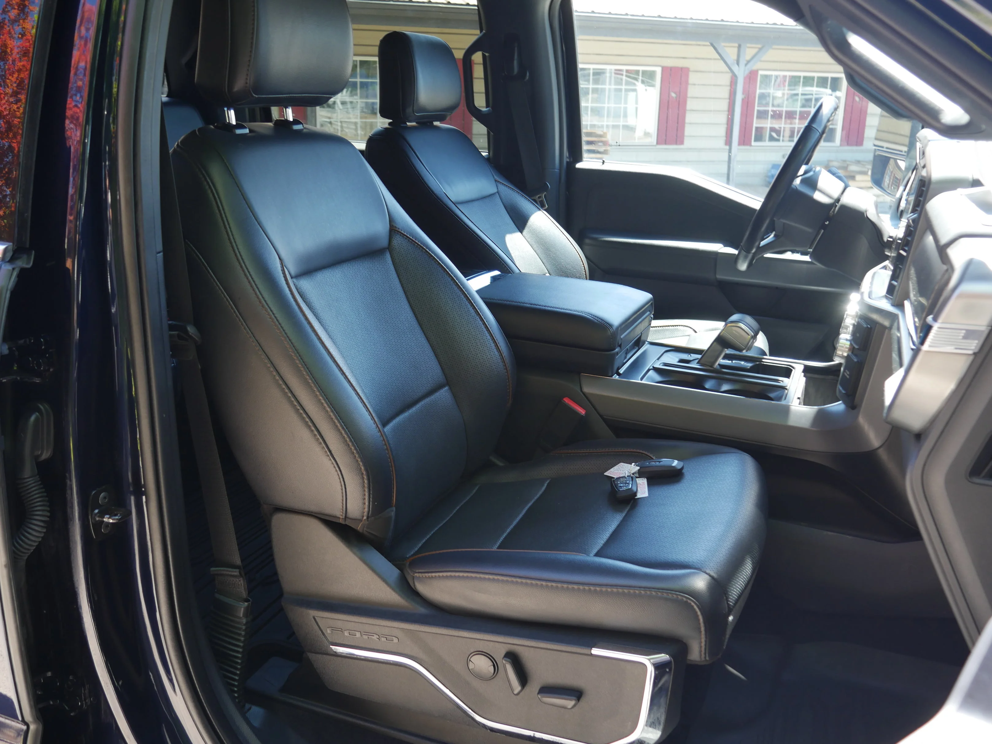 Certified Used 2024 Blue Metallic Ford LARIAT image 31