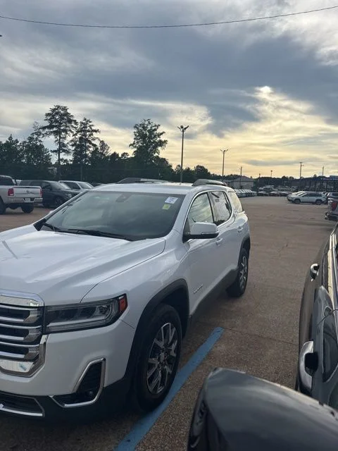 2023 GMC Acadia SLT FWD's photo