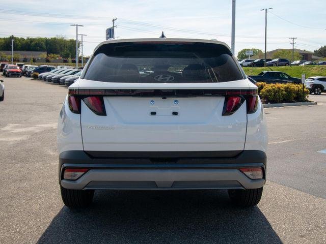 New 2026 White Hyundai SEL FWD image 12