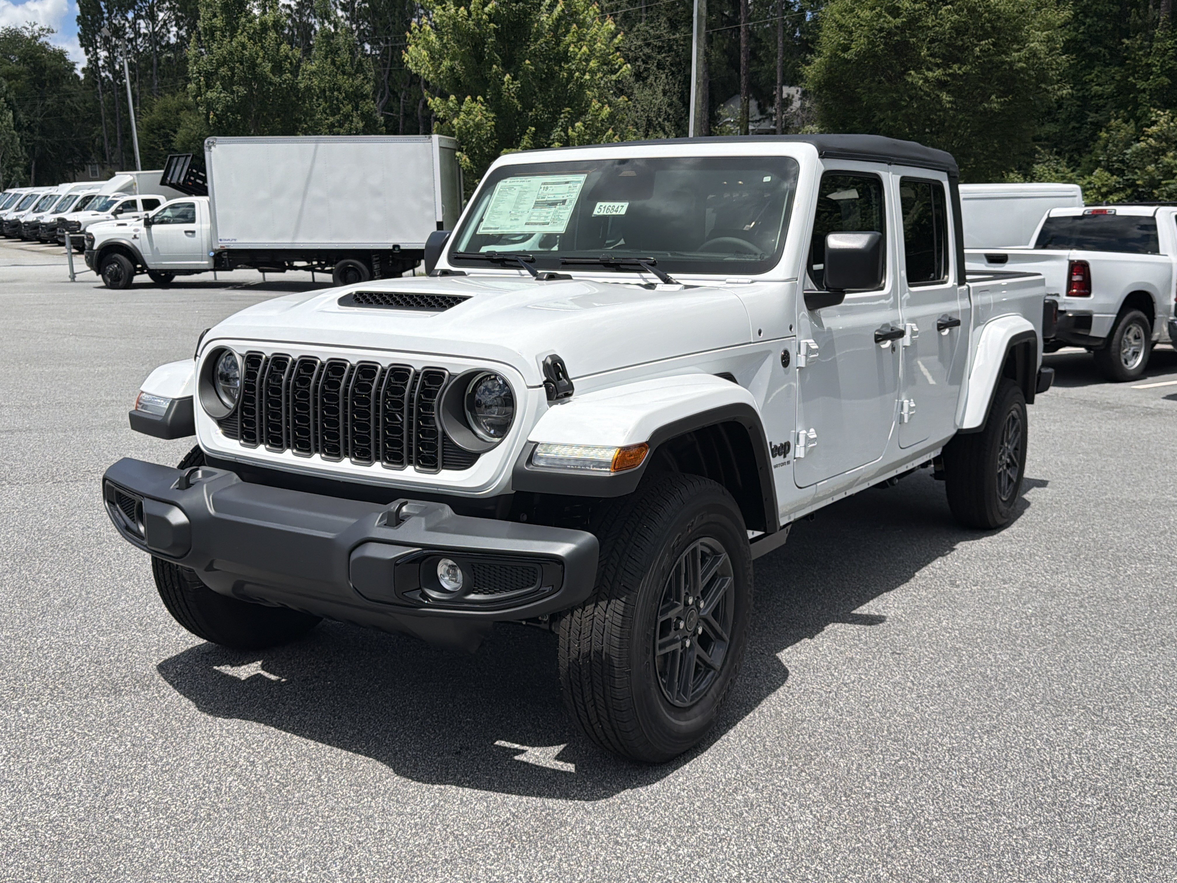 New 2026 Bright White Clear-Coat Exterior Paint Jeep Sport S image 3