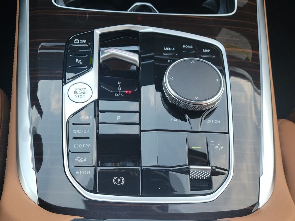 Used 2026 Red BMW xDrive40i image 23
